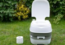 Без запаха и мух: доводим дачный туалет до городских стандартов Дачный туалет без запаха – чистый и комфортный